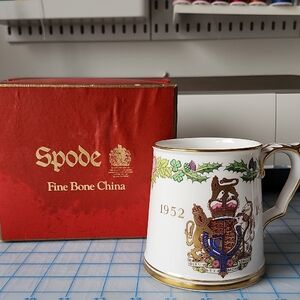 Spode Fine Bone China Mug with Gold and Multicolor Design